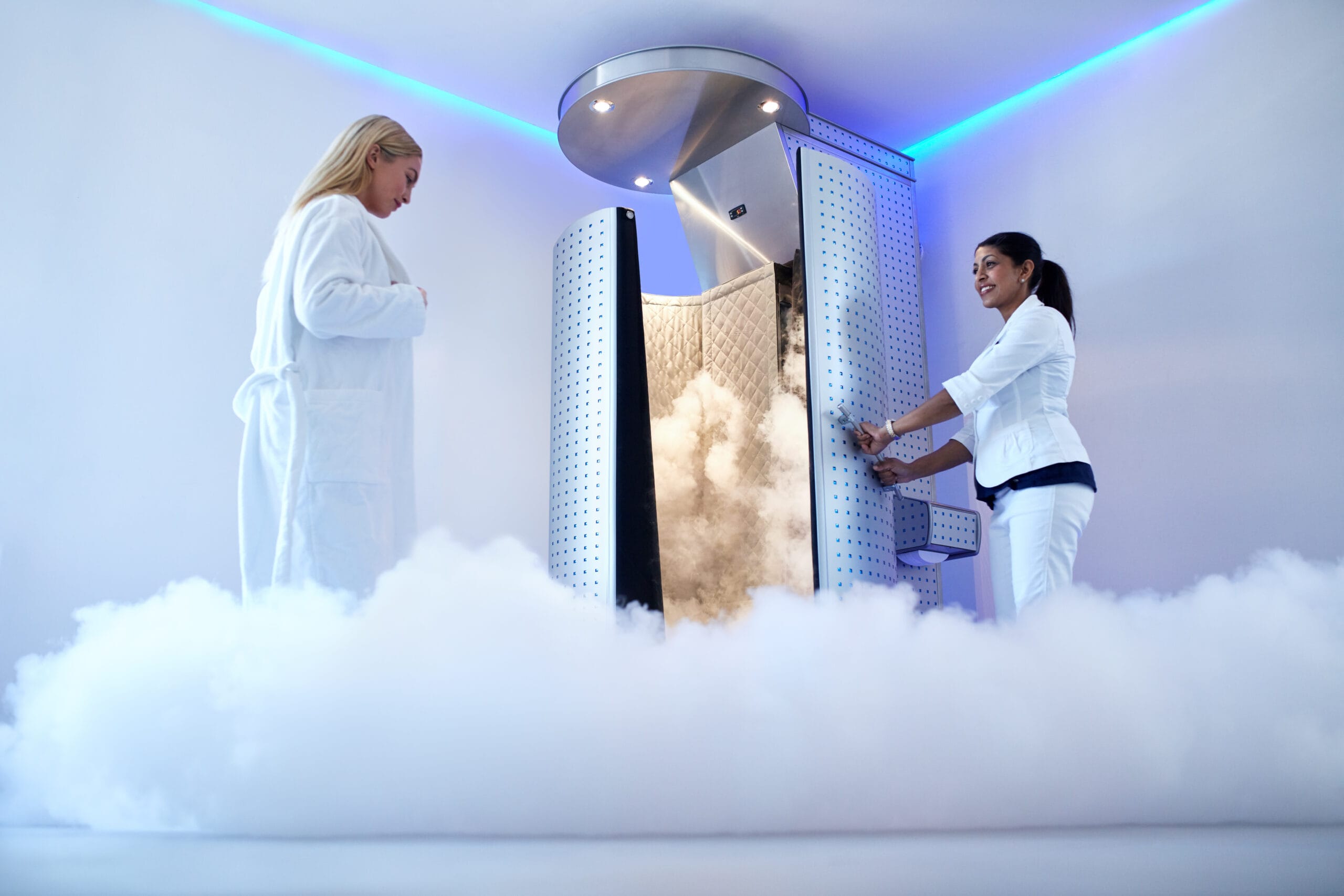Benefits of Combining Cryotherapy and Red Light Therapy (RLT)