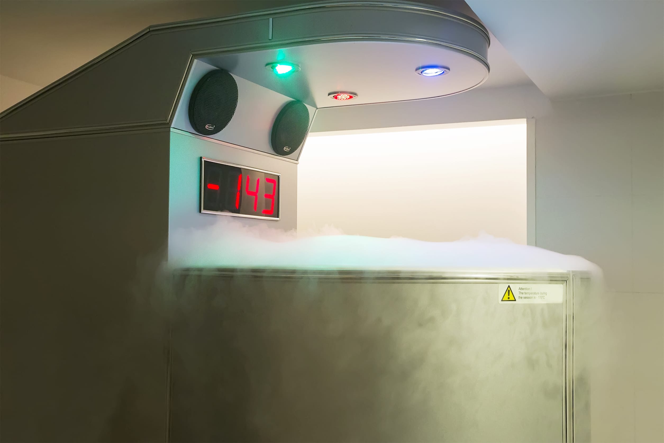 Synergy Between Cryotherapy and Red Light Therapy
